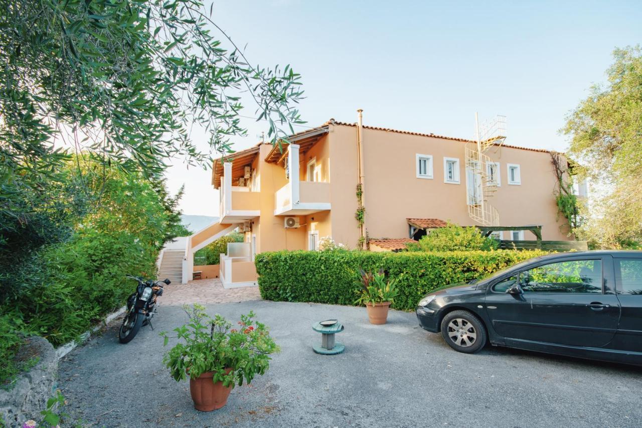 Villa Rosa Apartments Гоувия Экстерьер фото