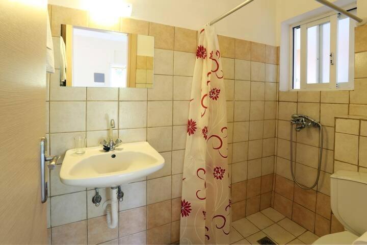 Villa Rosa Apartments Гоувия Экстерьер фото