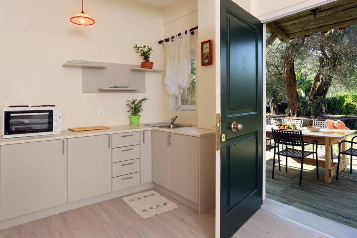 Villa Rosa Apartments Гоувия Экстерьер фото