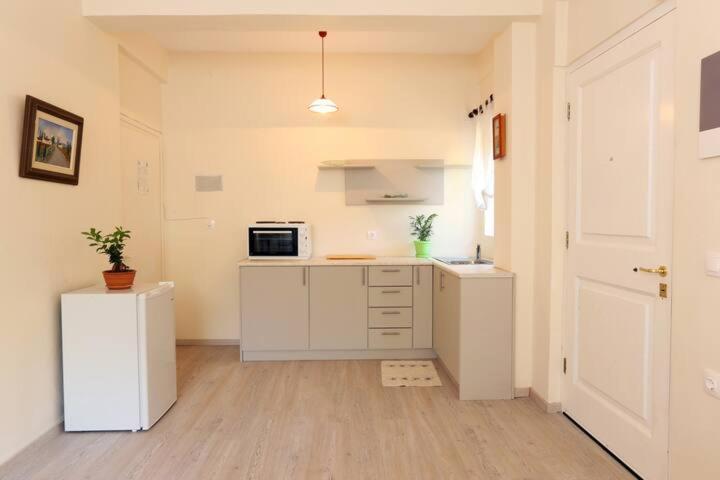 Villa Rosa Apartments Гоувия Экстерьер фото