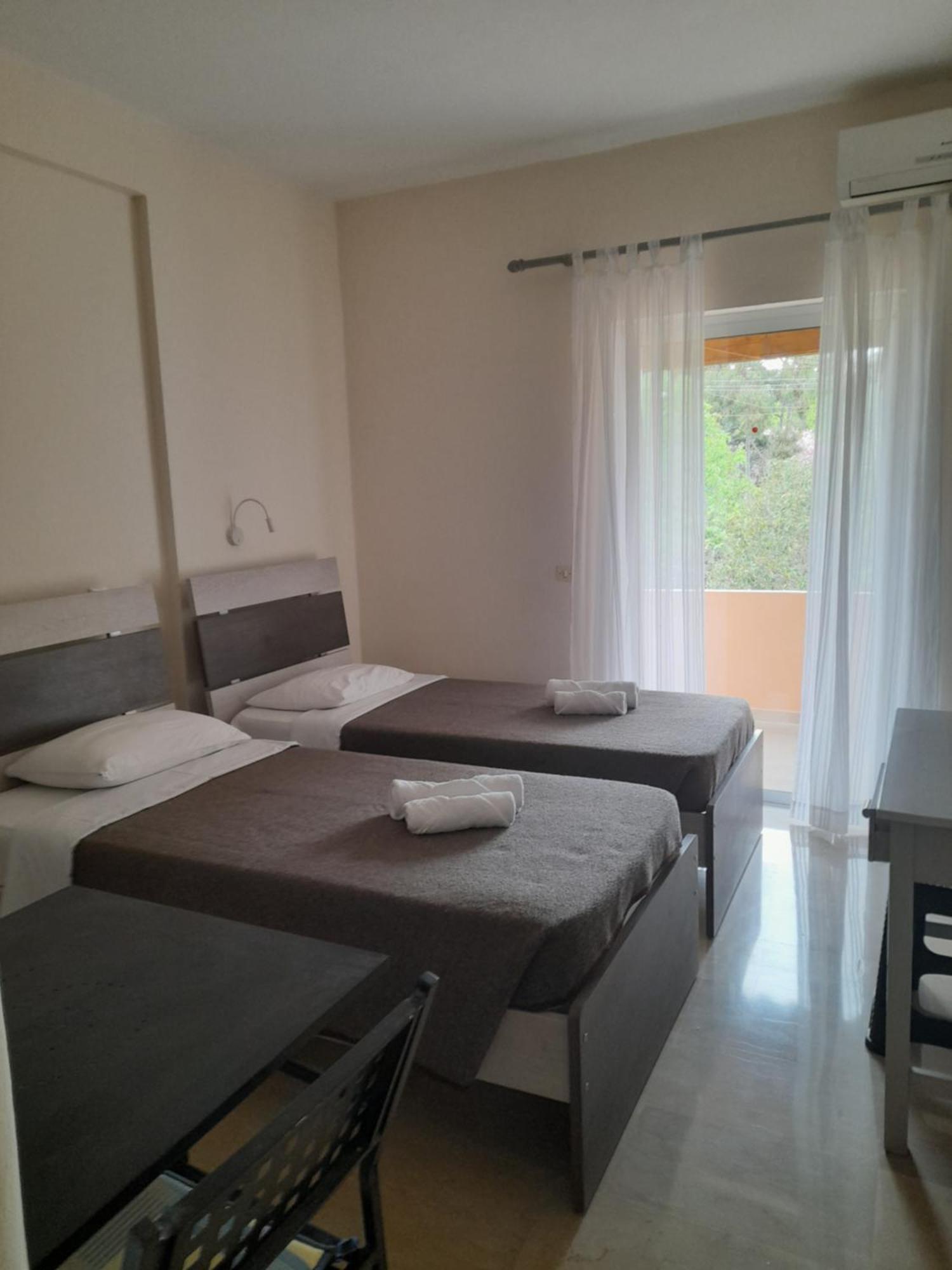 Villa Rosa Apartments Гоувия Экстерьер фото